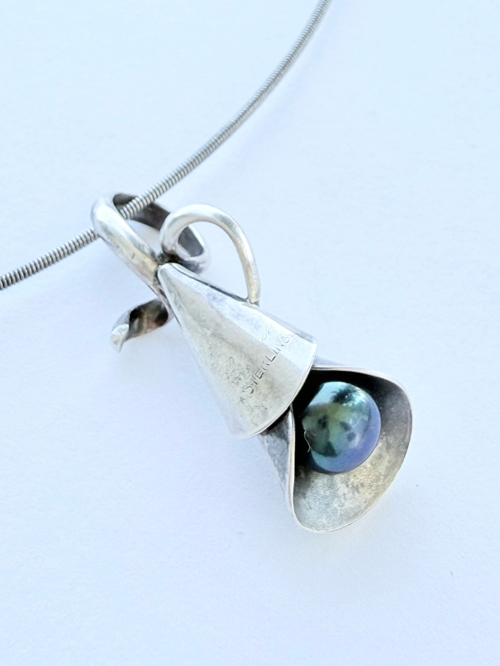 Banner Sterling Calla Lily Black Pearl Pendant Necklace
